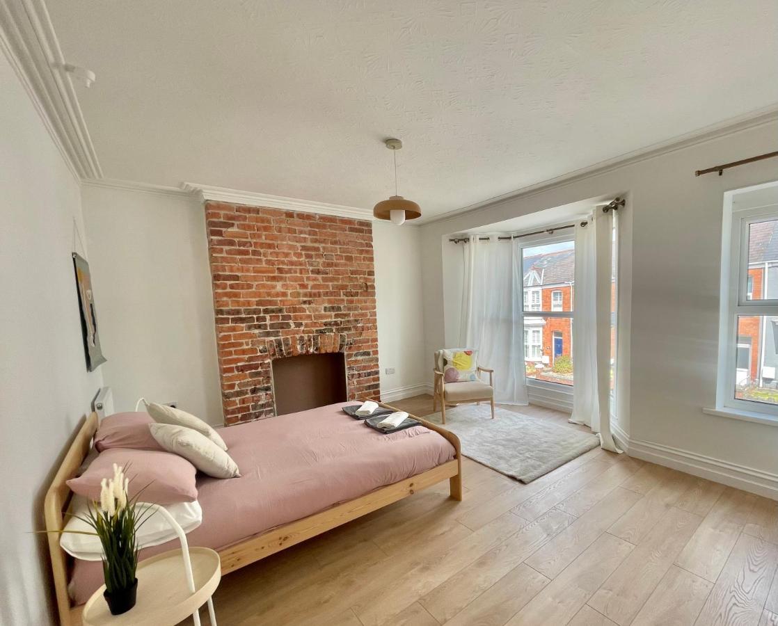 Beautiful Family In The Heart Of Holiday home Swansea