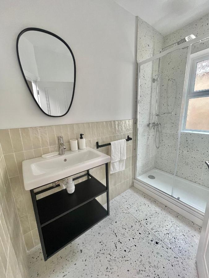 Beautiful Family In The Heart Of Holiday home Swansea